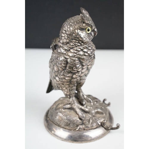 148 - Novelty silver plated desk inkwell modelled as an Owl, with glass eyes, complete with glass liner, p... 