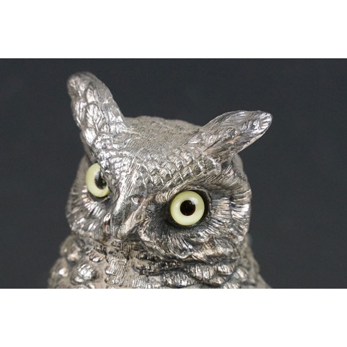 148 - Novelty silver plated desk inkwell modelled as an Owl, with glass eyes, complete with glass liner, p... 