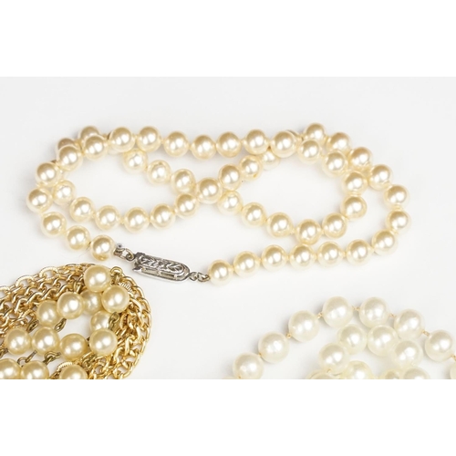 357 - Collection of Pearl Jewellery including Silver clasped