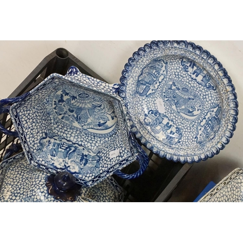 127 - Late 19th / early 20th century Adams blue & white Chinese style ceramics, reg no. 623294, to include... 