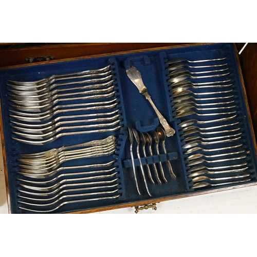 167 - Late 19th century Kings pattern silver plated 12 setting canteen of cutlery, housed within an oak cu... 