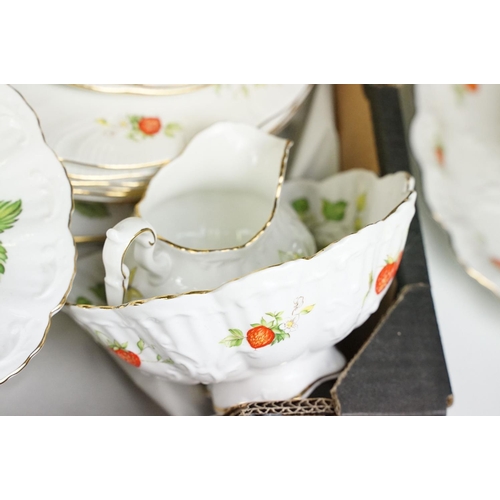 34 - Queens 'Virginia Strawberry' tea & dinner ware to include teapot, 5 tea cups, 6 mugs, 6 saucers, 6 t... 