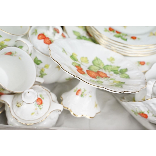 34 - Queens 'Virginia Strawberry' tea & dinner ware to include teapot, 5 tea cups, 6 mugs, 6 saucers, 6 t... 