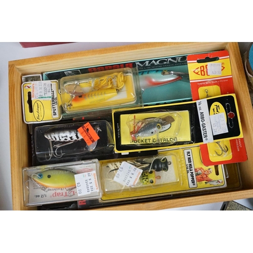 347 - A box of mixed collectables to include pocket watches, wristwatch, Smiths car clock, fishing tackle,... 