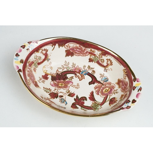 36 - Masons Ironstone 'Mandalay Red' ceramics, 6 pieces, to include a serving dish, dinner plate, ginger ... 