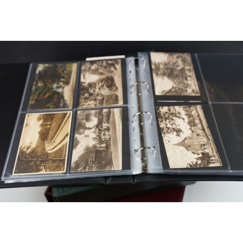 509 - A large collection of mainly early 20th century postcards, to include a large selection of real phot... 