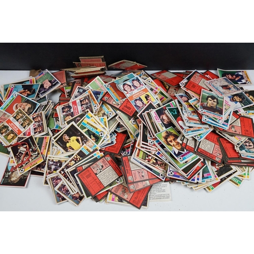 518 - A collection of mainly 1970's Topps Chewing Gum football cards.