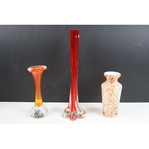 113 - Collection of glass to include cased rod lobed stem vase and another similar, Italian pottery vase, ... 