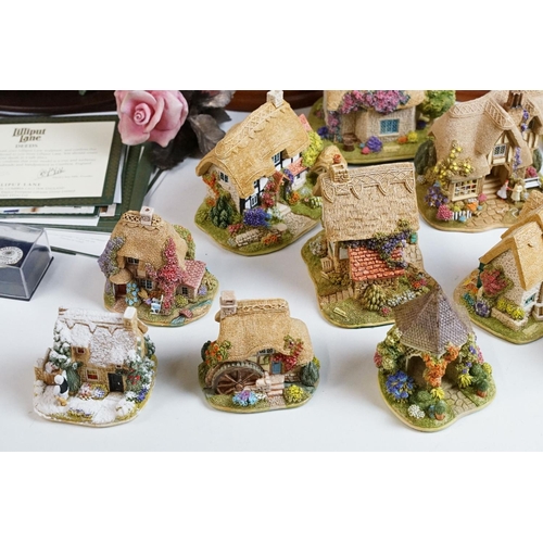 119 - Collection of fourteen assorted Lilliput Lane cottages together with a selection of Country Artists ... 