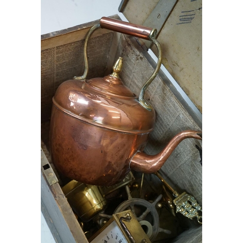 435 - Mixed metalware to include a copper kettle, brass nautical bell, novelty nautical candlestick, etc; ... 