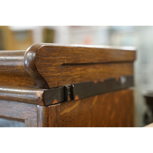 700 - Early 20th century Globe Wernicke Oak Three Section Modular Bookcase, each section with plain glazed... 