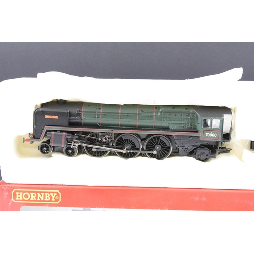 14 - Two boxed Hornby Super Detail OO gauge locomotives to include R2180 BR 4-6-2 Britannia Class 7MT Loc... 