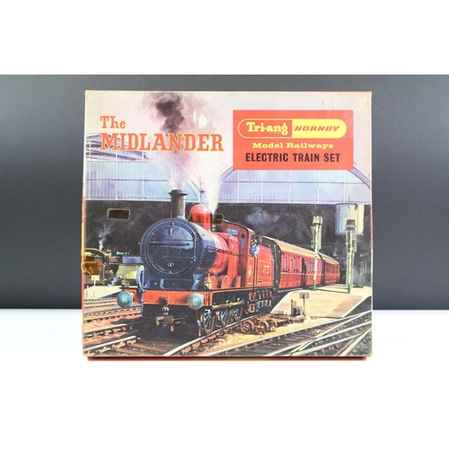 5 - Two boxed Triang Hornby OO gauge train sets to include RS52 The Blue Pullman and RS8 The Midlander, ... 