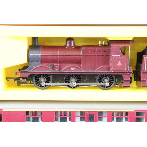 5 - Two boxed Triang Hornby OO gauge train sets to include RS52 The Blue Pullman and RS8 The Midlander, ... 