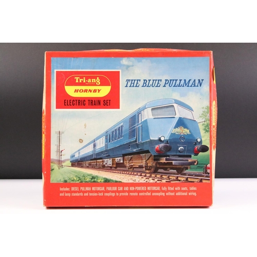 5 - Two boxed Triang Hornby OO gauge train sets to include RS52 The Blue Pullman and RS8 The Midlander, ... 