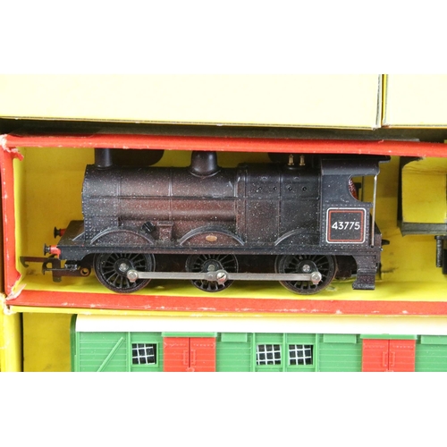 6 - Two boxed Triang Hornby OO gauge train sets to include RS52 The Blue Pullman and RS61 Old Smoky (box... 