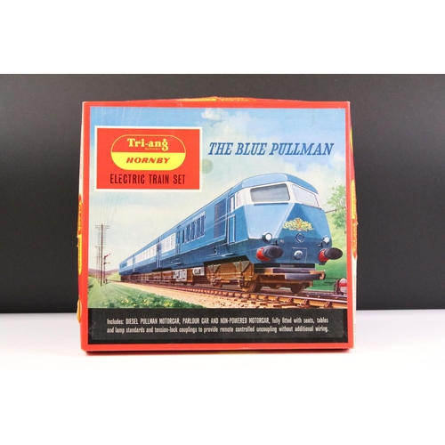 6 - Two boxed Triang Hornby OO gauge train sets to include RS52 The Blue Pullman and RS61 Old Smoky (box... 