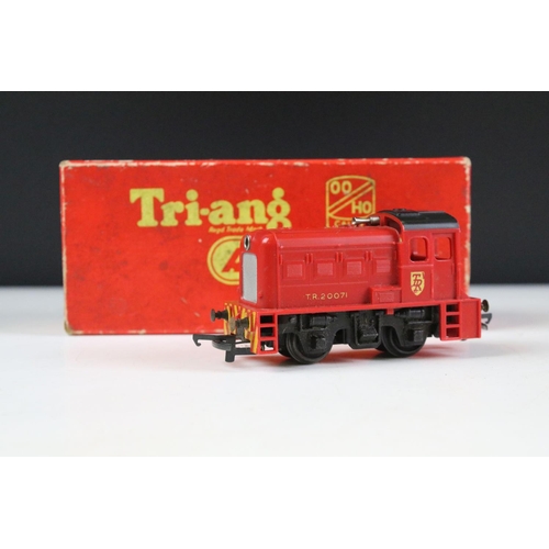 27 - Seven boxed Triang / Hornby OO gauge locomotives to include 2 x R251 0-4-0 Class 3F Tender Loco blac... 