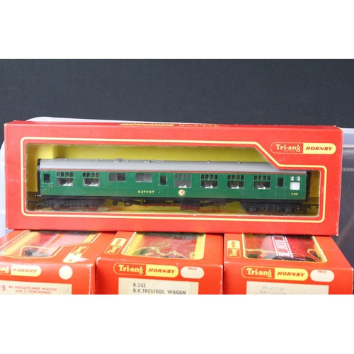 31 - 29 Boxed Triang Hornby OO gauge items of rolling stock to include R342 Car Transporter, R628 BR Buff... 