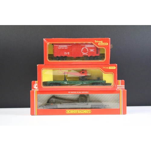 40 - Nine boxed Triang / Hornby OO gauge military items of rolling stock to include R341 Searchlight, R23... 