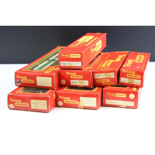 40 - Nine boxed Triang / Hornby OO gauge military items of rolling stock to include R341 Searchlight, R23... 