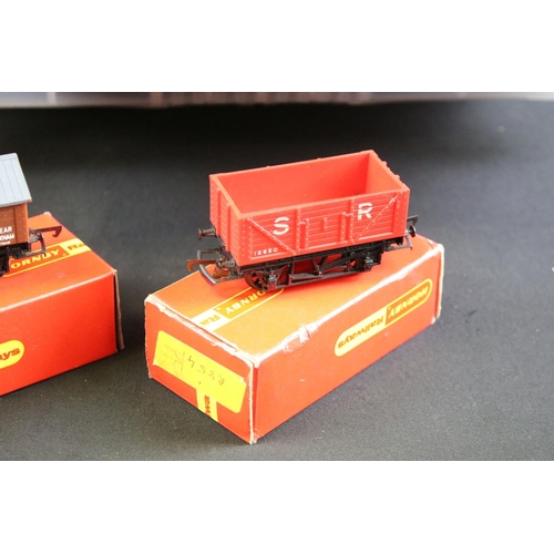 59 - Around 120 boxed Triang / Hornby OO gauge items of rolling stock to include R111 Hopper Car, R242 Tr... 