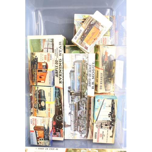 63 - Around 40 boxed OO gauge model kits and trackside accessories to include Airfix, Merit, and Model La... 