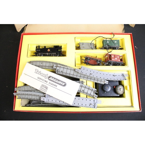 71 - Nine boxed Triang OO gauge train sets to include R1, R3X, RAX, RO etc, contents completeness varries... 