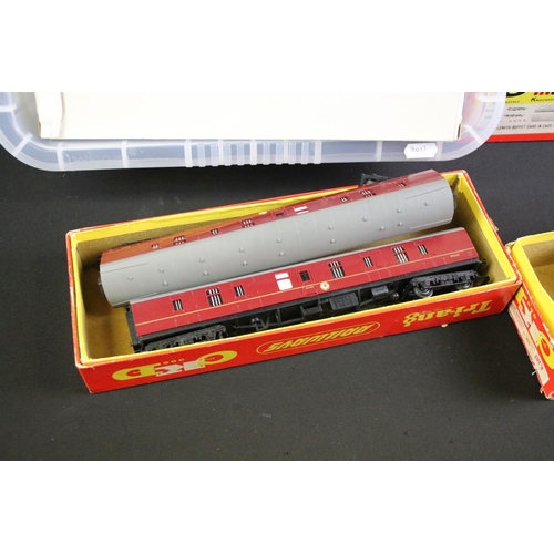 75 - 43 Triang & Hornby items of rolling stock to include 5 x Hornby examples in white boxes, plus 6 x bo... 