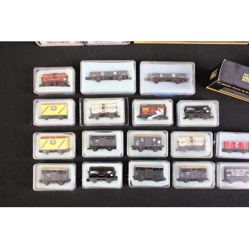 76 - 38 Boxed / cased N gauge items of rolling stock to include Graham Farish, Dapol, Bachmann and Peco f... 