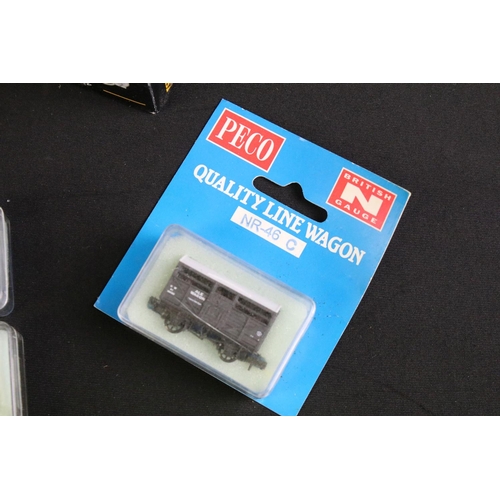 76 - 38 Boxed / cased N gauge items of rolling stock to include Graham Farish, Dapol, Bachmann and Peco f... 