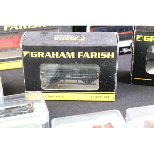 76 - 38 Boxed / cased N gauge items of rolling stock to include Graham Farish, Dapol, Bachmann and Peco f... 