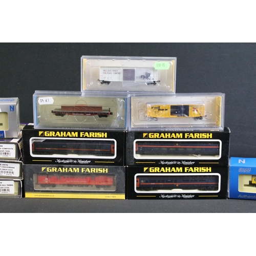 76 - 38 Boxed / cased N gauge items of rolling stock to include Graham Farish, Dapol, Bachmann and Peco f... 