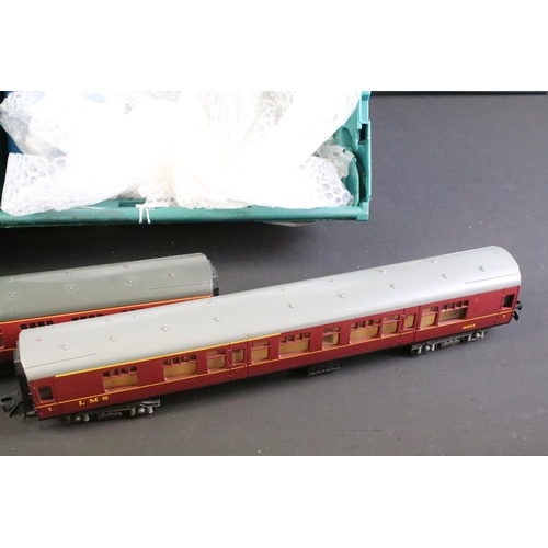 92 - 19 Lima O gauge items of rolling stock to include 8 x coaches, 2 x Shell Tankers, wagons and trucks ... 