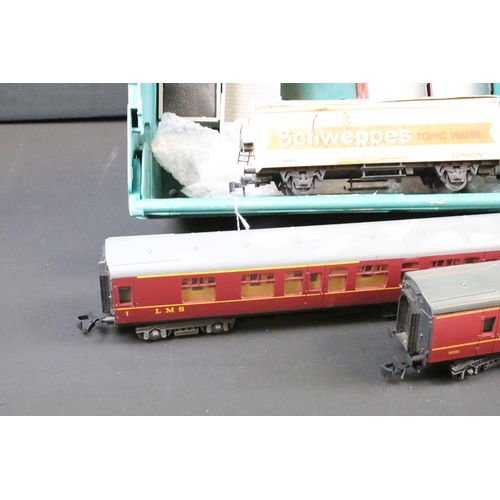 92 - 19 Lima O gauge items of rolling stock to include 8 x coaches, 2 x Shell Tankers, wagons and trucks ... 