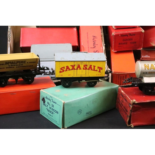 94 - 16 Boxed Hornby O gauge items of rolling stock to include No 50 SAKA Salt Wagon, No 1 Petrol Tank Wa... 