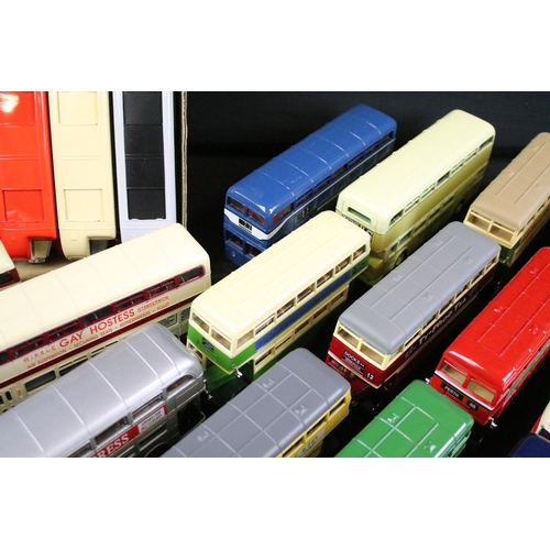 117 - Collection of 42 Corgi diecast model buses / coaches, diecast appears vg. (2)