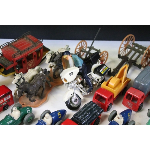 162 - Quantity of mid 20th C diecast & plastic models to include Dinky, Britains, Triang etc featuring 8 x... 