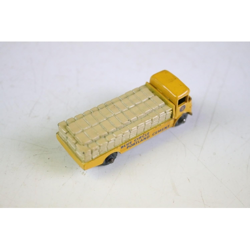 164 - 16 Boxed Matchbox Moko Lesney 75 Series diecast models to include 75 Thunderbird, 74 Mobile Canteen,... 