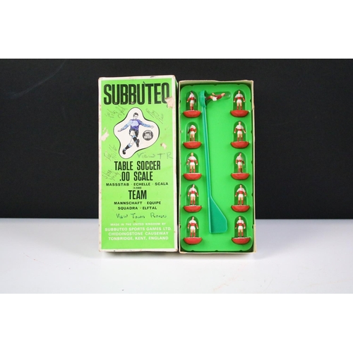 251 - Subbuteo - Six HW / Zombie teams to include  Luton Town, England, Liverpool, Northern Ireland, Peru ... 