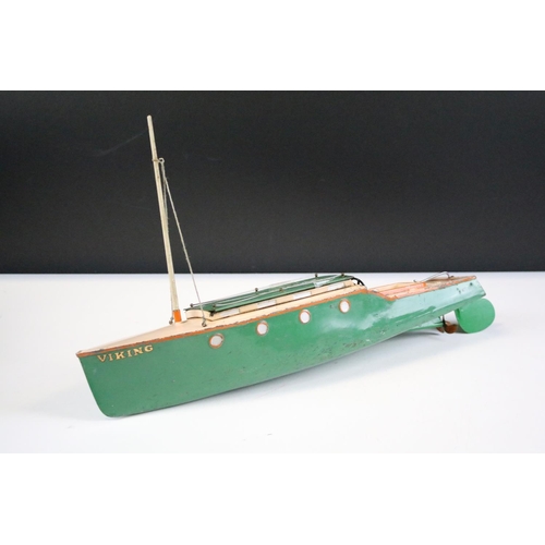 254 - Two pre-war Hornby speedboats to include Viking in green & cream and Swift in red & white plus a Gam... 