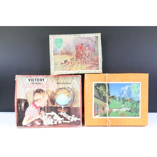 265 - 12 Boxed wooden vintage Victory jigsaw puzzles