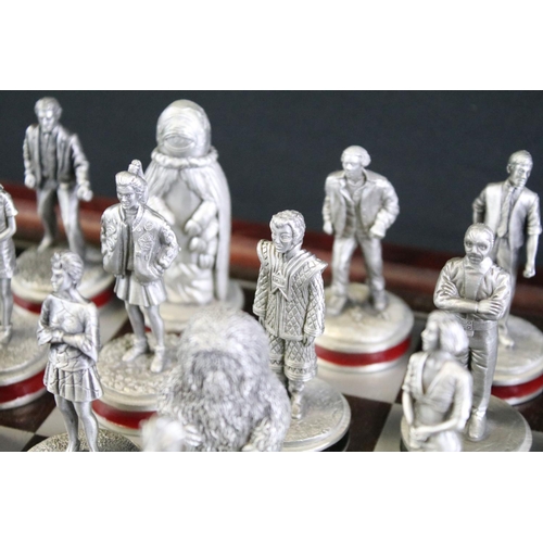 305 - Doctor Who - Danbury Mint Doctor Who Chess Set, incomplete, the board housing 22 pewter Chess pieces... 