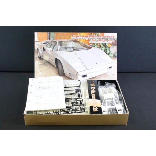 312 - Three boxed plastic model kits to include 2 x Fujimi Supercar Series 1/16 scale (10155 Lamborghini C... 