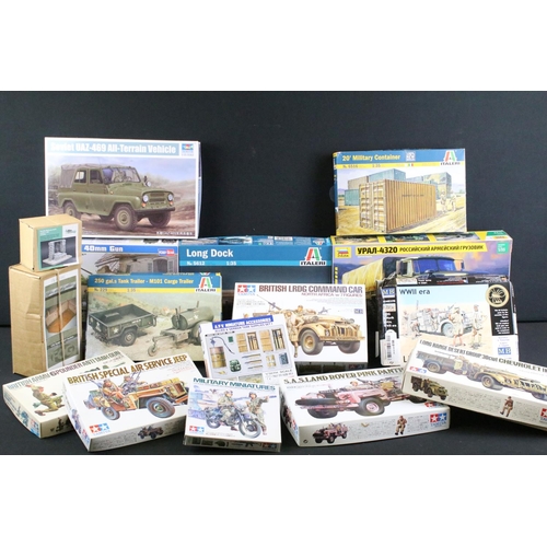 315 - Collection of 17 x boxed plastic military model kits and figure sets to include 6 x Tamiya (32407, 3... 