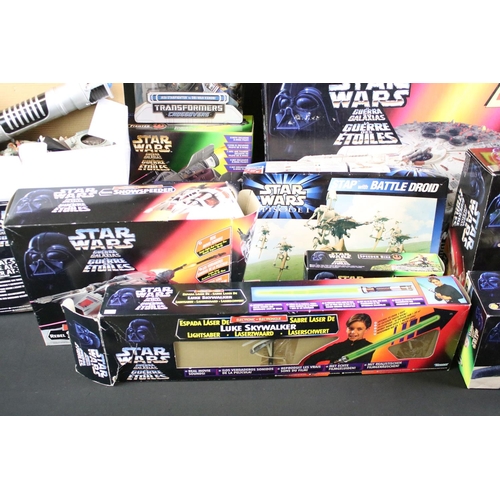 319 - Star Wars - Collection of figures, sets and collectibles to include 7 x boxed vehicle/figure sets (A... 