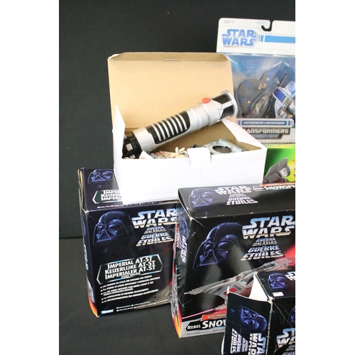 319 - Star Wars - Collection of figures, sets and collectibles to include 7 x boxed vehicle/figure sets (A... 