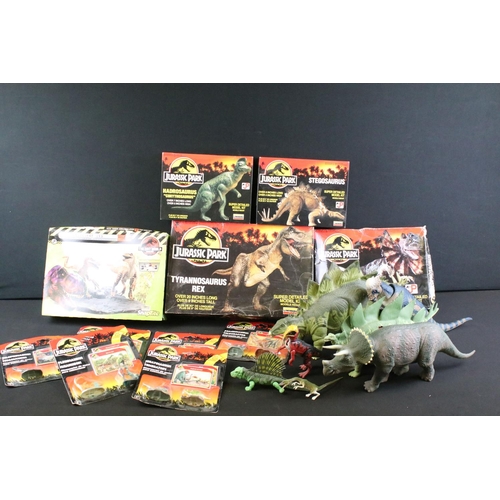 321 - Jurassic Park - Collection of original toys and figures to include 6 x carded Kenner diecast figure ... 