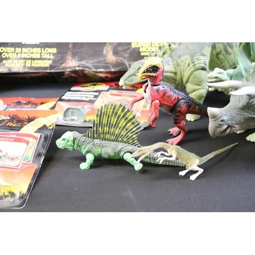 321 - Jurassic Park - Collection of original toys and figures to include 6 x carded Kenner diecast figure ... 