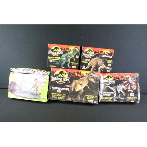 321 - Jurassic Park - Collection of original toys and figures to include 6 x carded Kenner diecast figure ... 